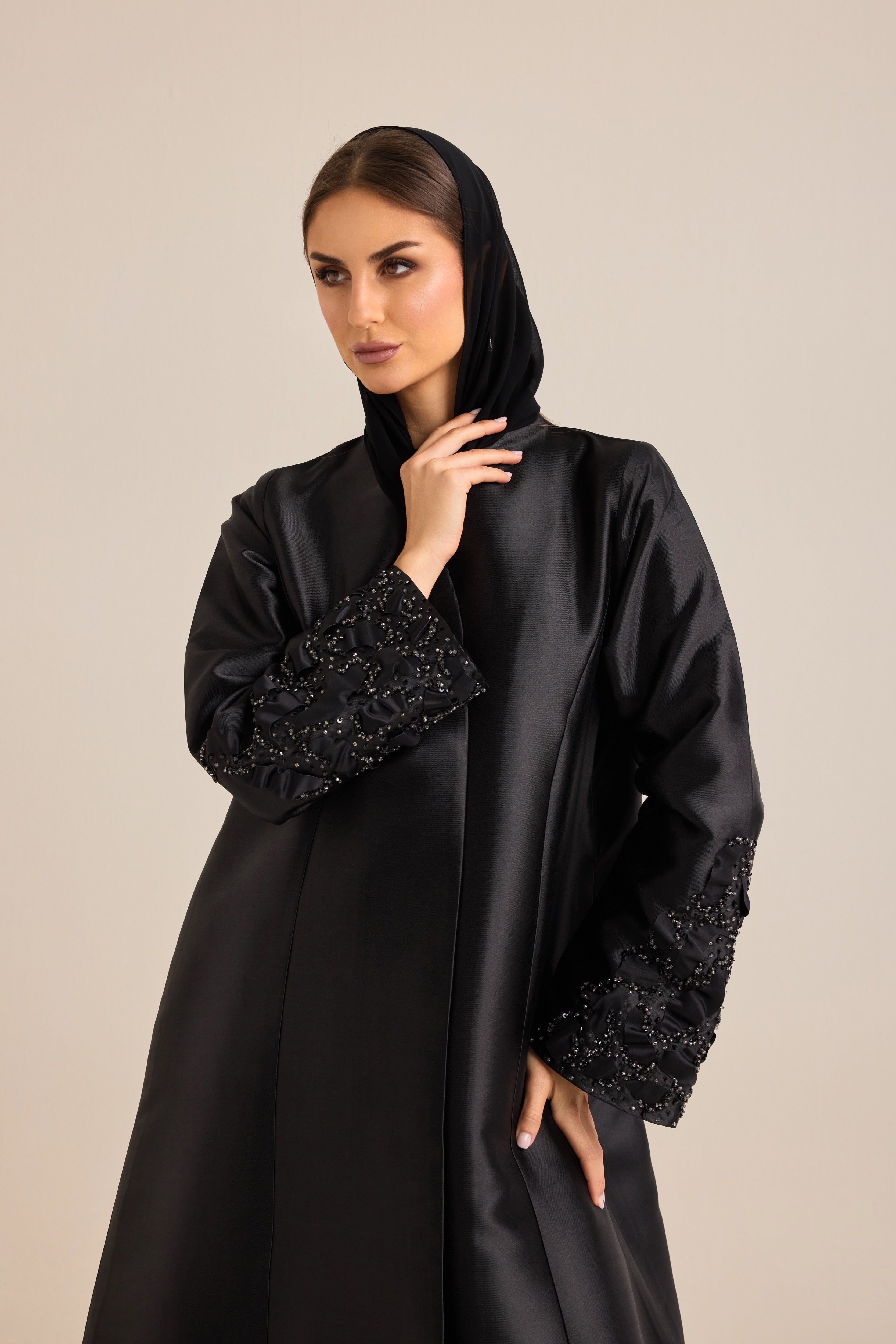 Zahra - black